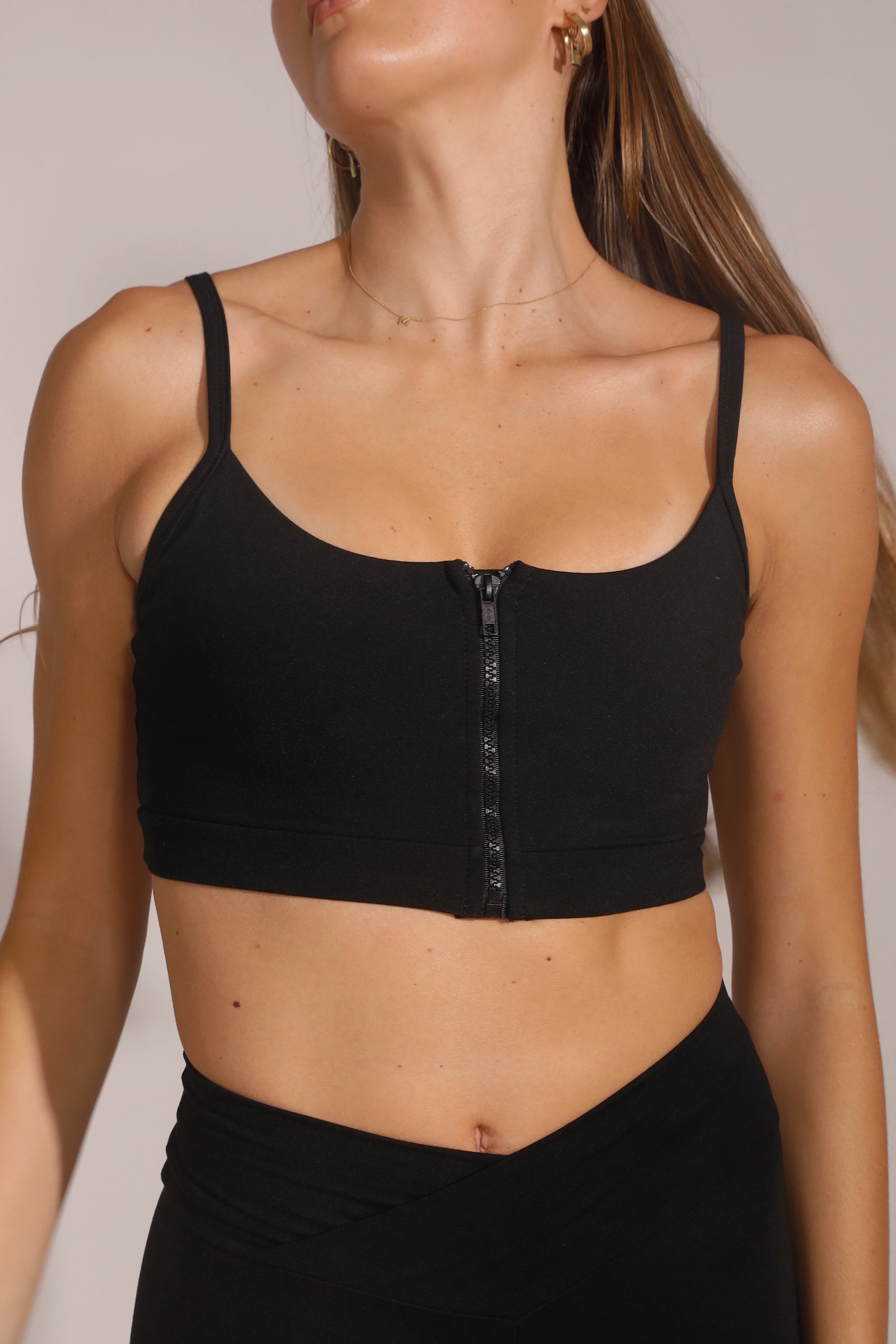 ZIP BRA