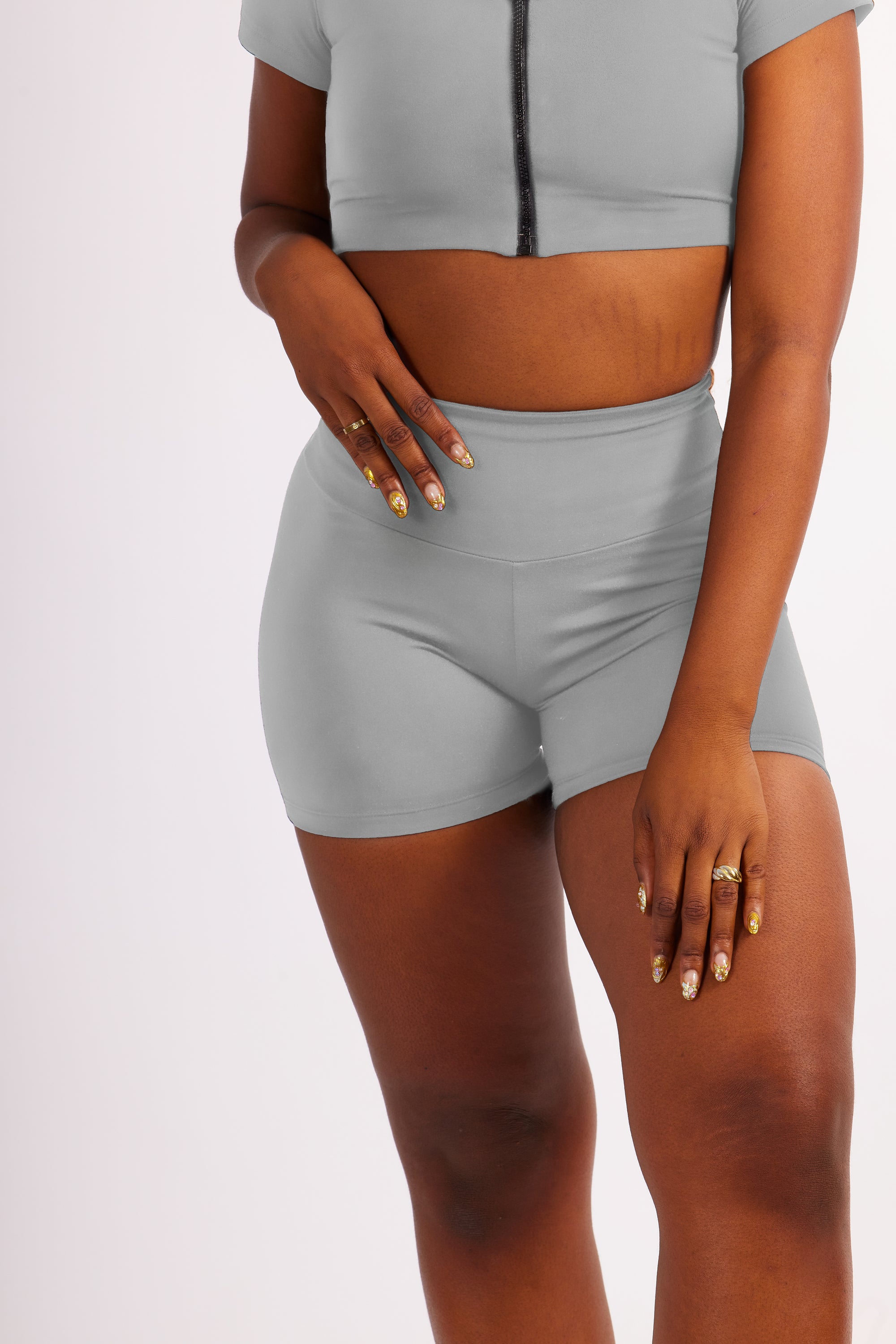 SCRUNCH SHORTS