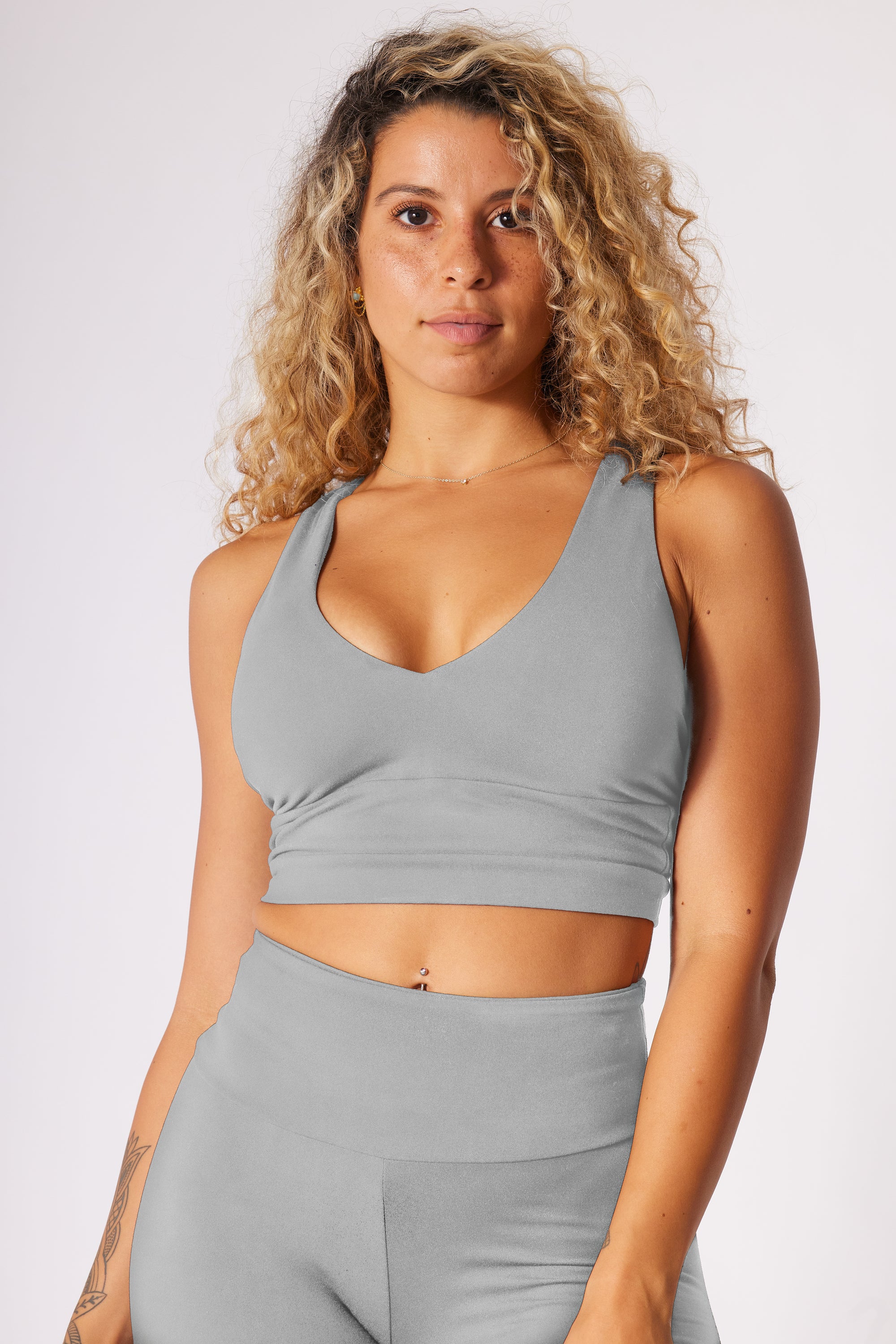 V-NECK TANK